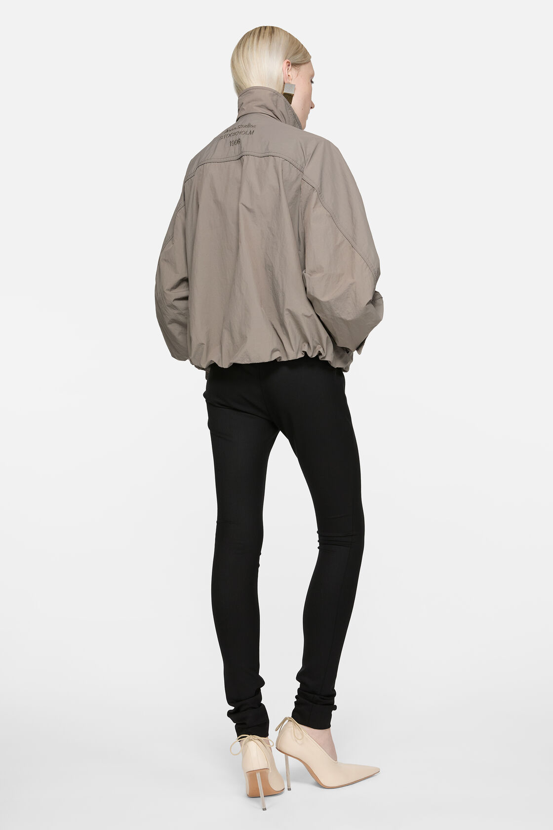 Nylonlogotyp jacket