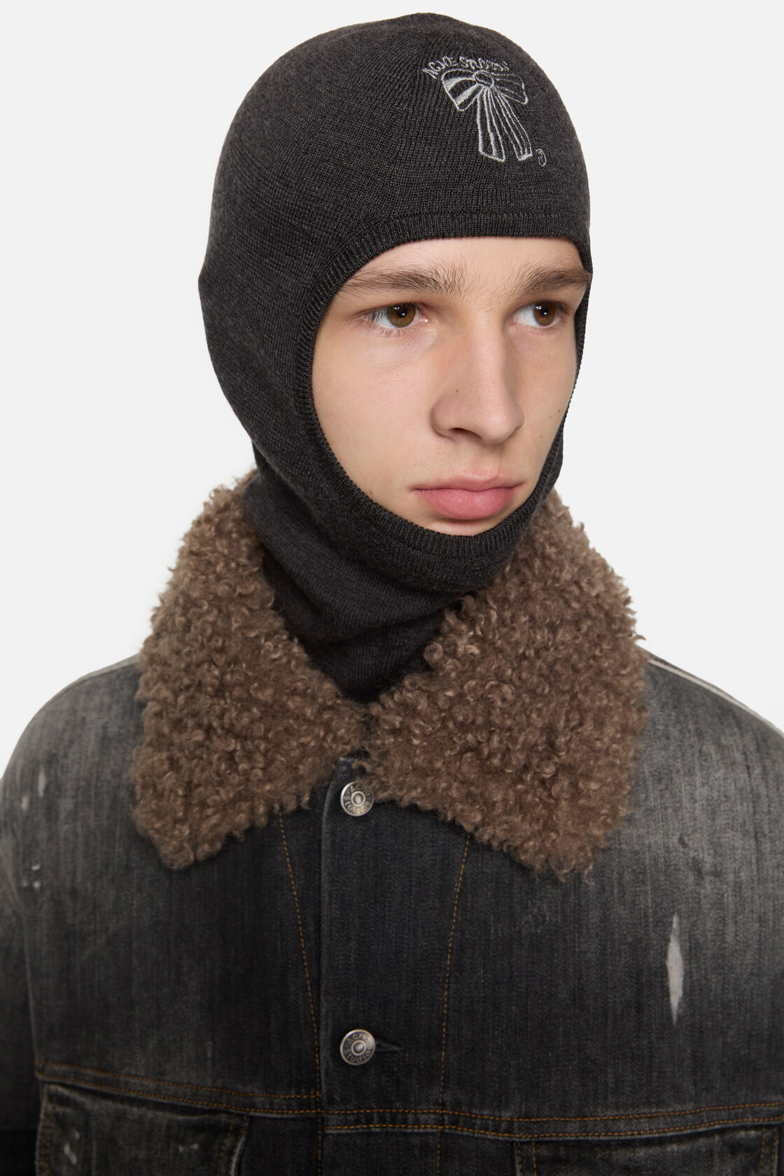 Vålllogotyp balaclava