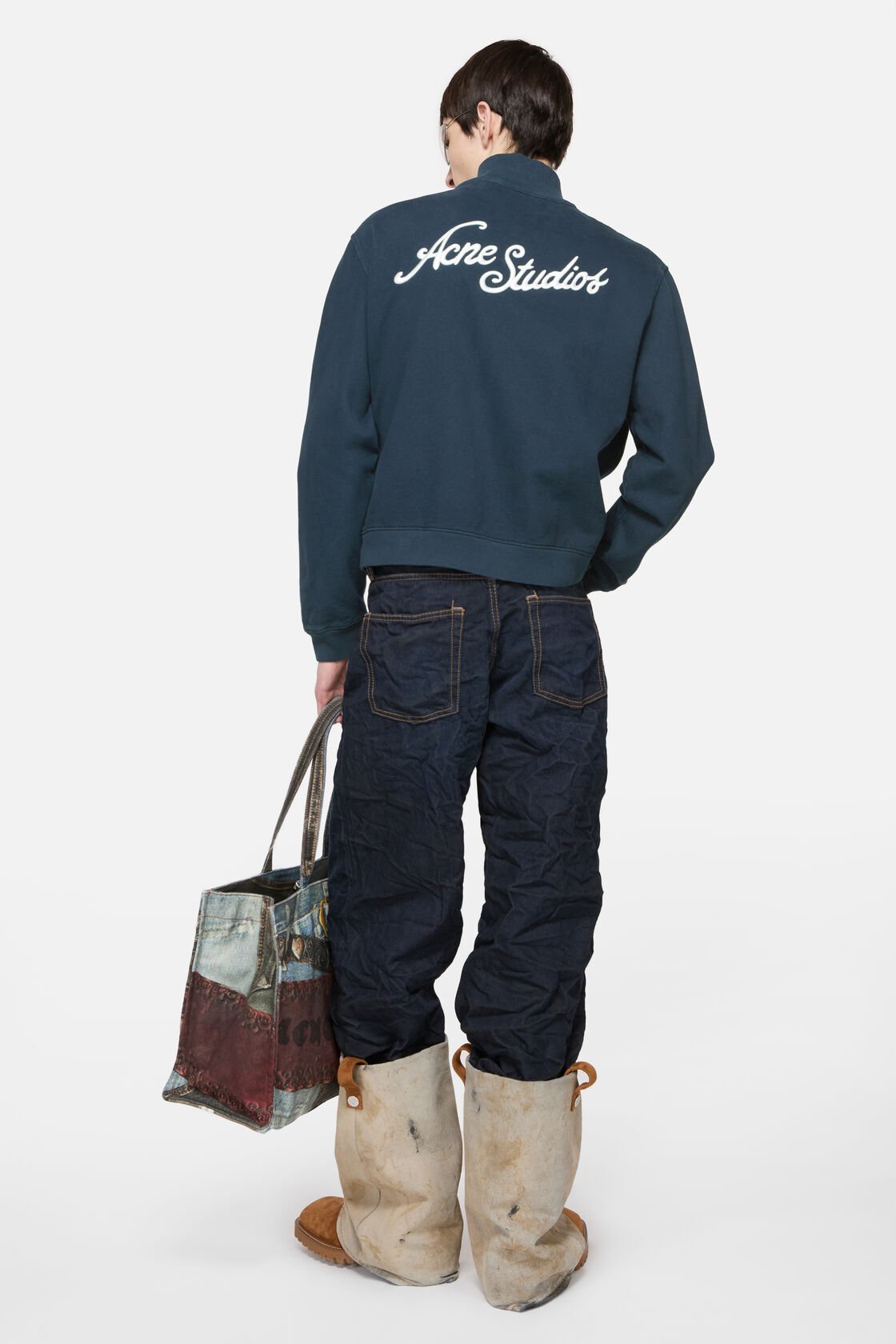 Broderad logotyp zip-kappa