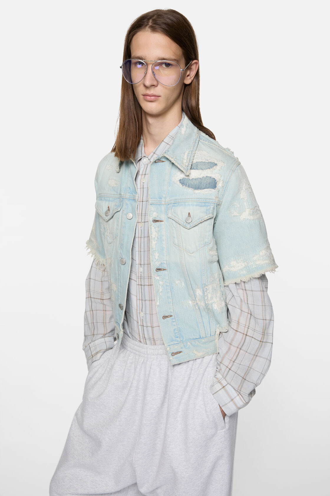 Reparerad jeansjacka