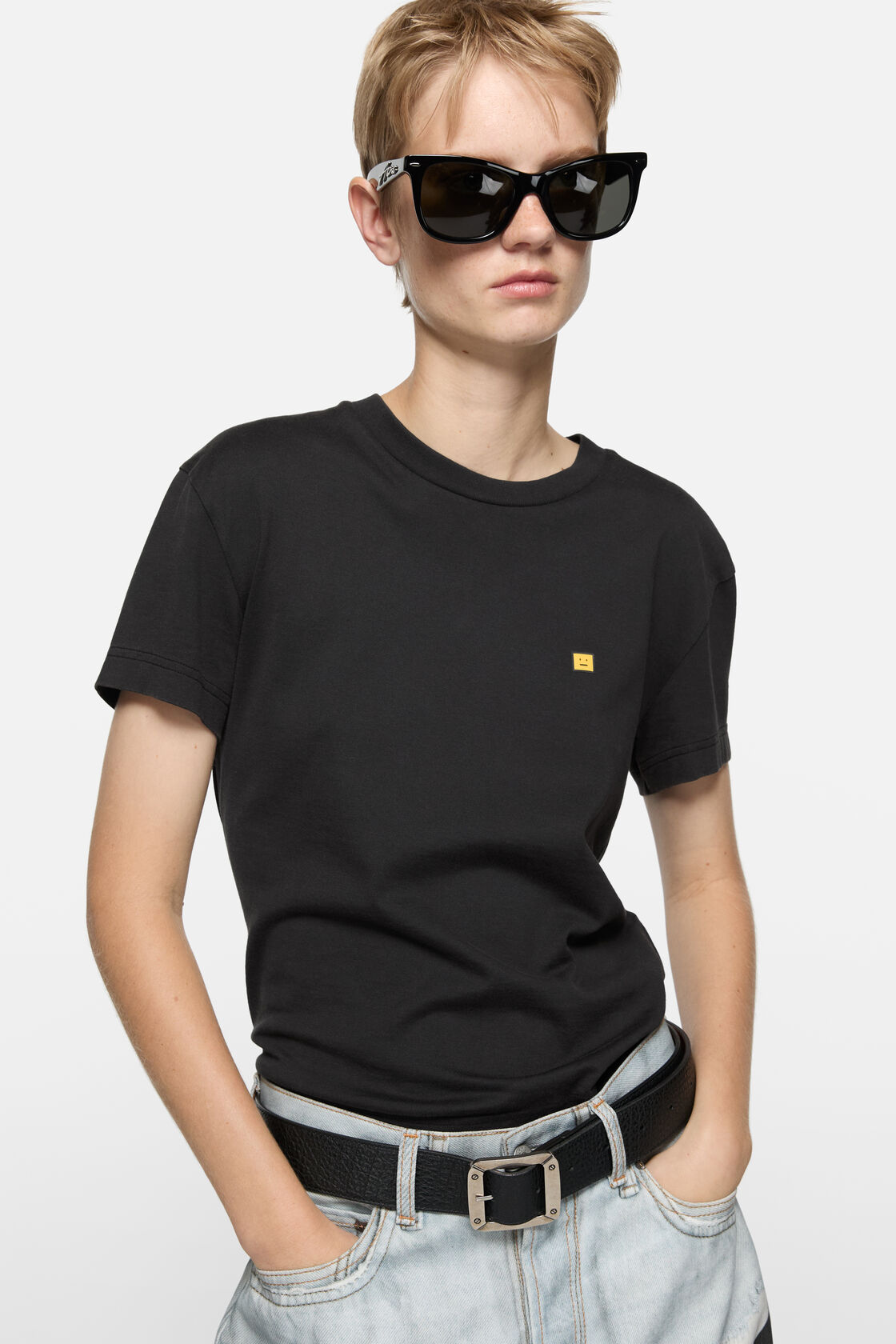 Ansiktslogotyp T-shirt - snärtad