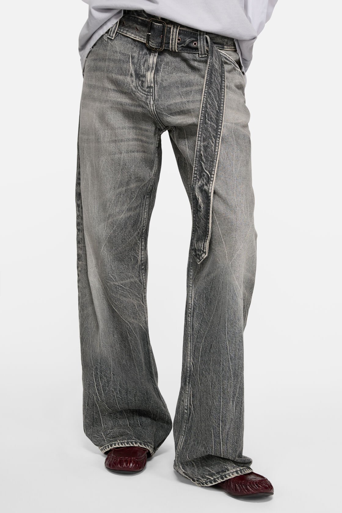 Bältade jeans - Lätt passform