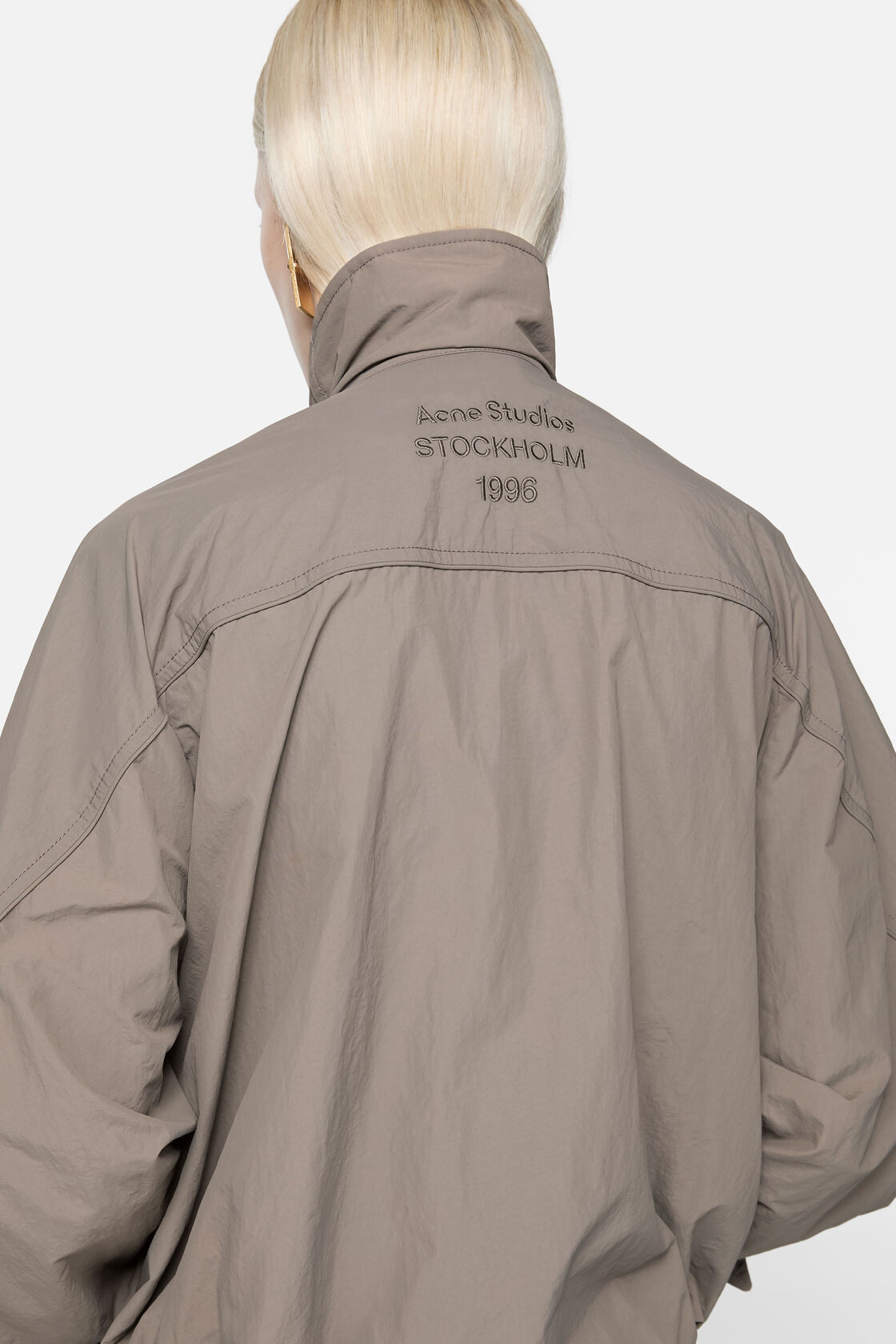 Nylonlogotyp jacket