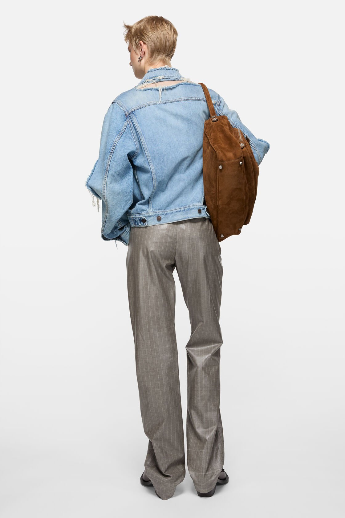 Förnärmad denimjacka