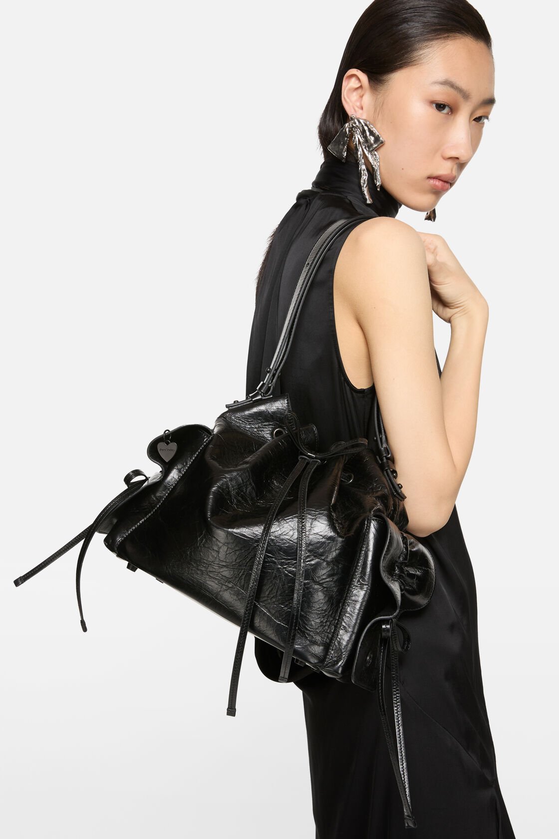 Multipocket bucketbag