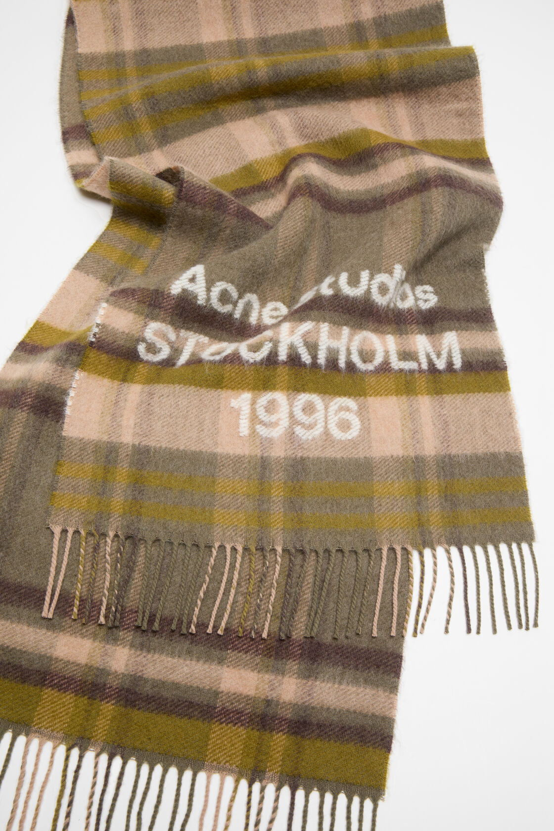 Checklogotypskärp - Bredd