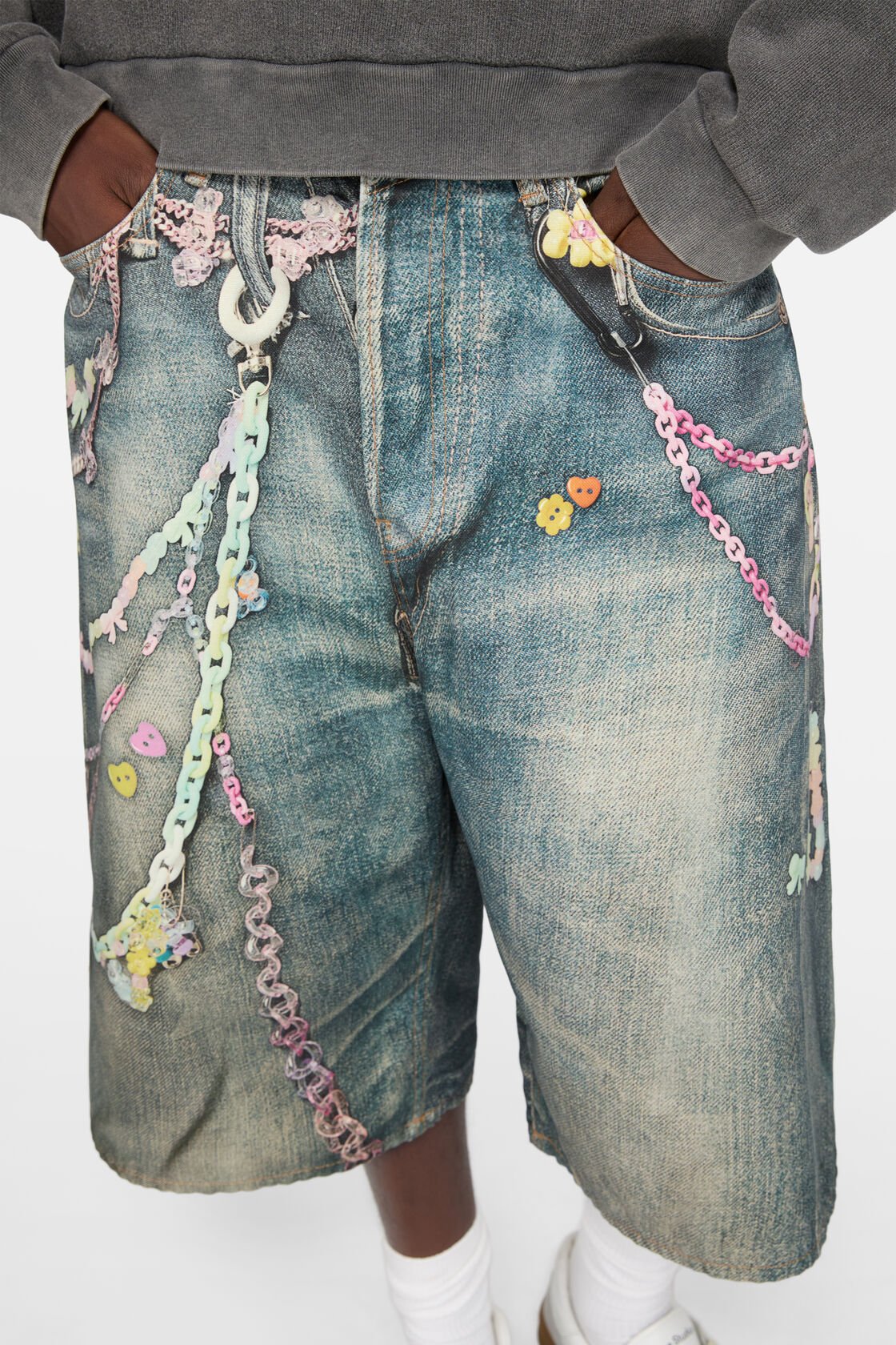 Kortor i denim - lösnad passform