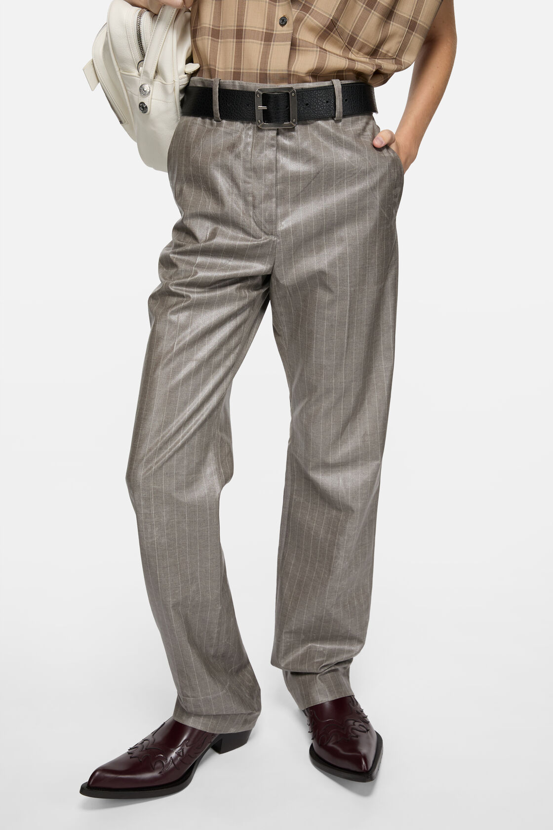 Belagda pinstripebyxor