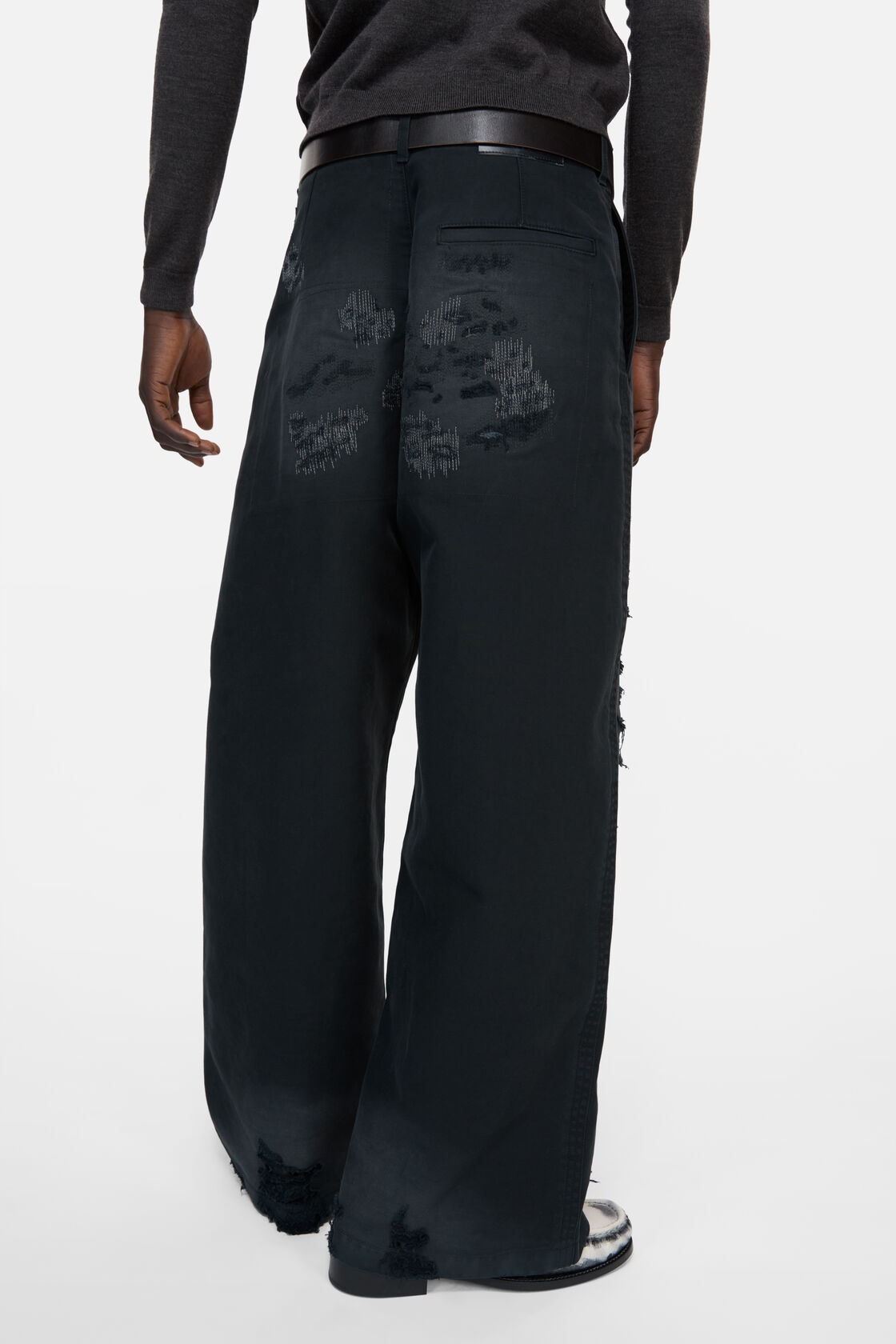 Reparerade byxor - Regular fit
