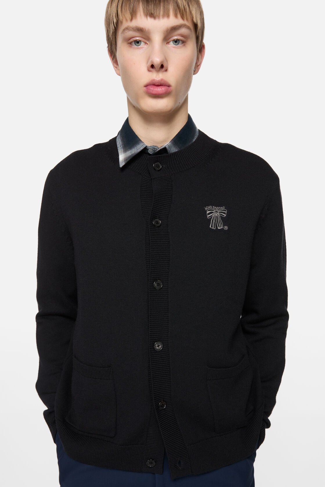 Crewneck-båglogotyp-kardigan