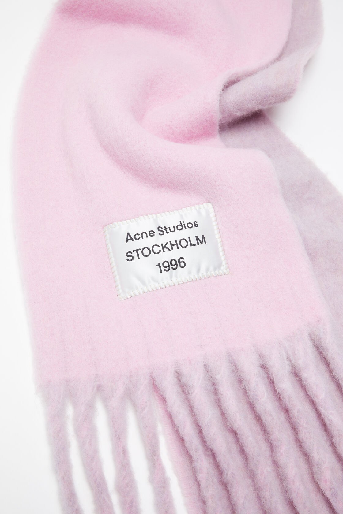 Dubbeltonad alpakaskärp